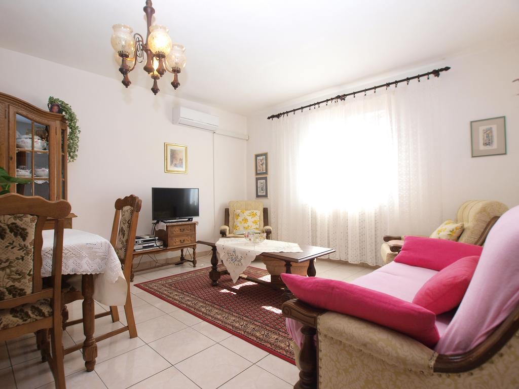 Apartment Luisa 1437 Peruški Exterior foto